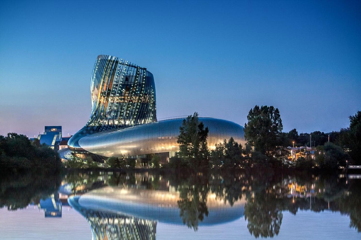 Transfert VTC Bordeaux vers Cité du Vin